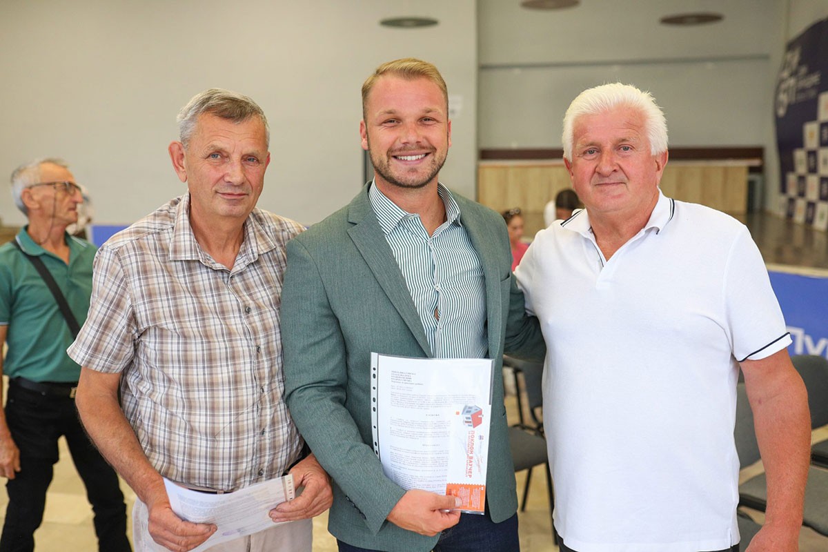 Uručeno novih 100 rješenja o legalizaciji domova u Banjaluci