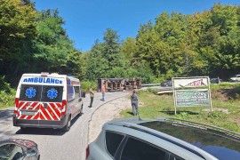 Prevrnuo se kamion kod Foče, poginuo vozač