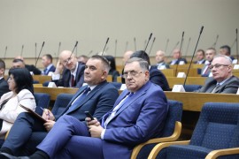 Dodik stigao na sjednicu na kojoj se raspravlja o novoj vladi