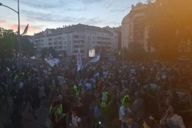 Veliki protest u Novom Sadu: "Srbijo, da li se čujemo?" (VIDEO)