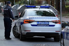 Dojava o bombi u školi na Vračaru, policija na terenu