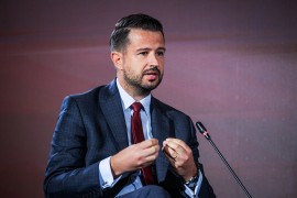 Milatović osudio skandiranje protiv Srba na utakmici Hrvatska-Crna Gora