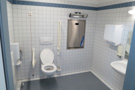 Hit snimak iz BiH: Majstor montirao vodokotlić na neubičajeno mjesto ...