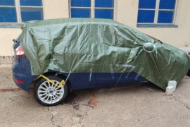 Zapaljeni auto Nebojše Vukanovića prevezen pred zgradu policije