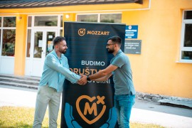 Za novu školsku godinu: Donacija iz Mozzarta osnovcima u Trnovu