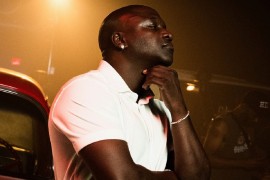 Pjevač Akon se razvodi nakon 29 godina braka