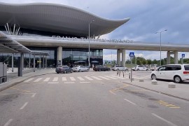 Avion Eurowingsa vanredno sletio u Zagreb