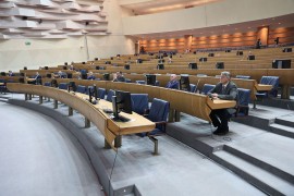 Prekinuta sjednica Predstavničkog doma, nije bilo nikoga da obrazloži ...