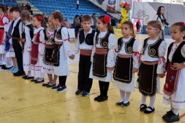 Veliki broj mališana u Doboju na "Susretu beba"