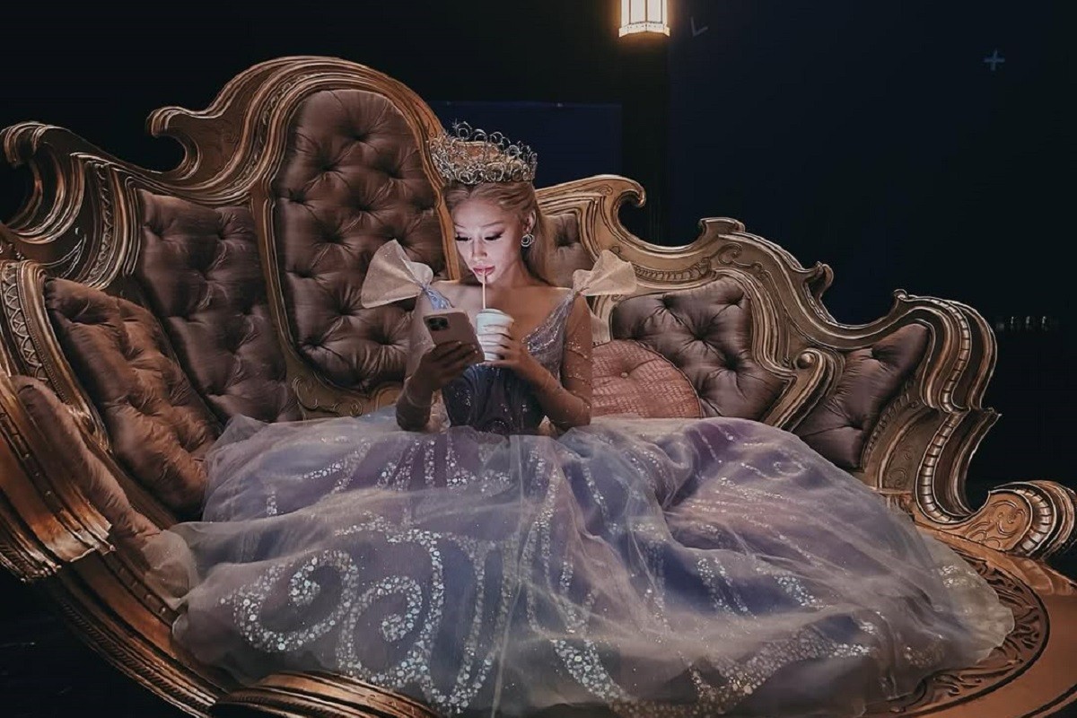 Ariana Grande ide na "Eternal Sunshine" turneju
