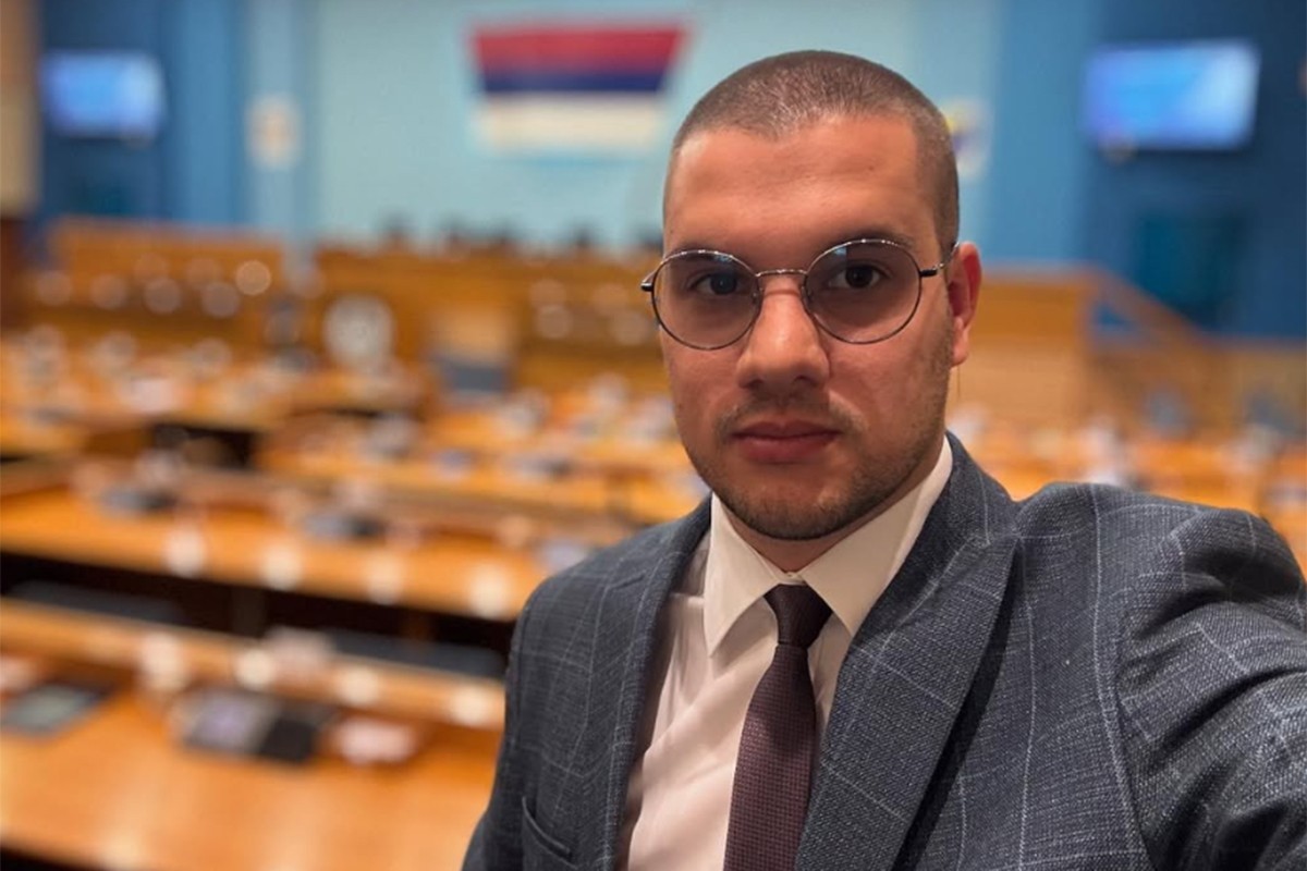 Vučinić tvrdi da su u pozadini imenovanja mandatara zakulisne igre, Stevandić ga oštro upozorio