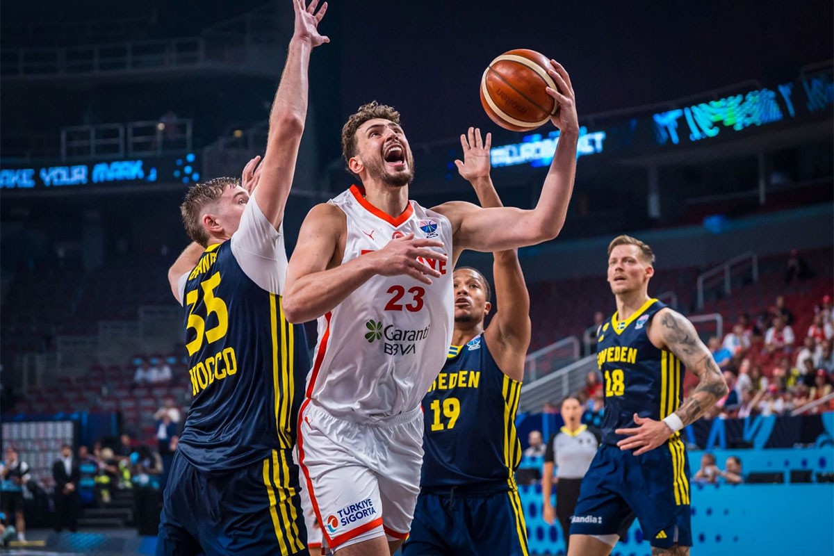 Kakav spektakl na početku nokaut faze Eurobasketa: Turska jedva sa Švedskom