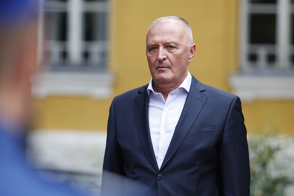 Helez pjevao Thompsonovu pjesmu, pa se našao na udaru kritika (VIDEO)
