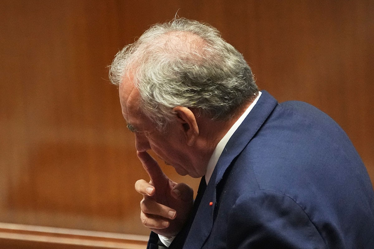 Jelisejska palata s oglasila nakon pada vlade u Francuskoj