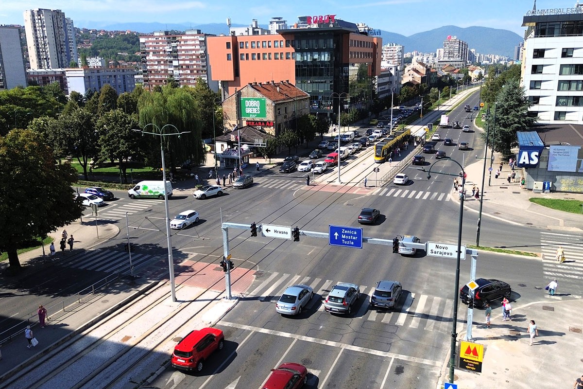 Zamijenjeni svi semafori na glavnoj saobraćajnici u Sarajevu