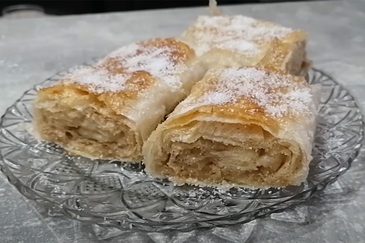 Pravi jesenji klasik - pita sa jabukama