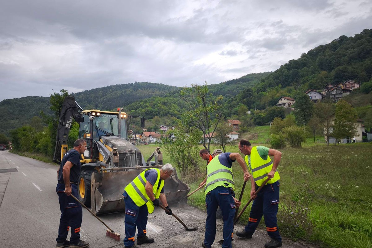 Počela sanacija udarnih rupa na području Banjaluke