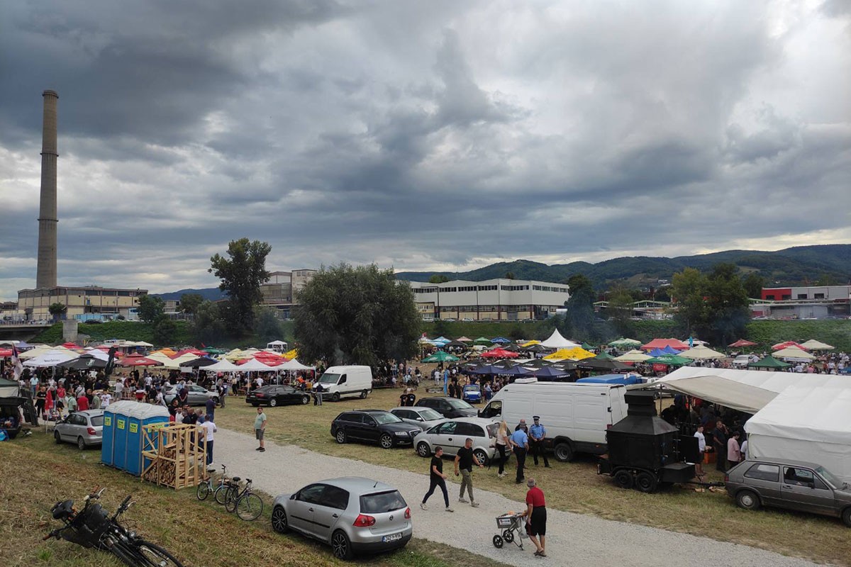 Na Krajiškoj Guči i kotlićijadi više od 10.000 ljudi