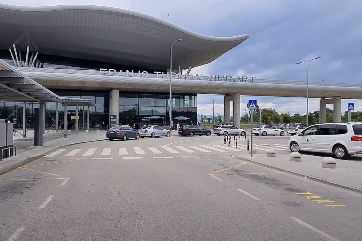 Avion Eurowingsa vanredno sletio u Zagreb