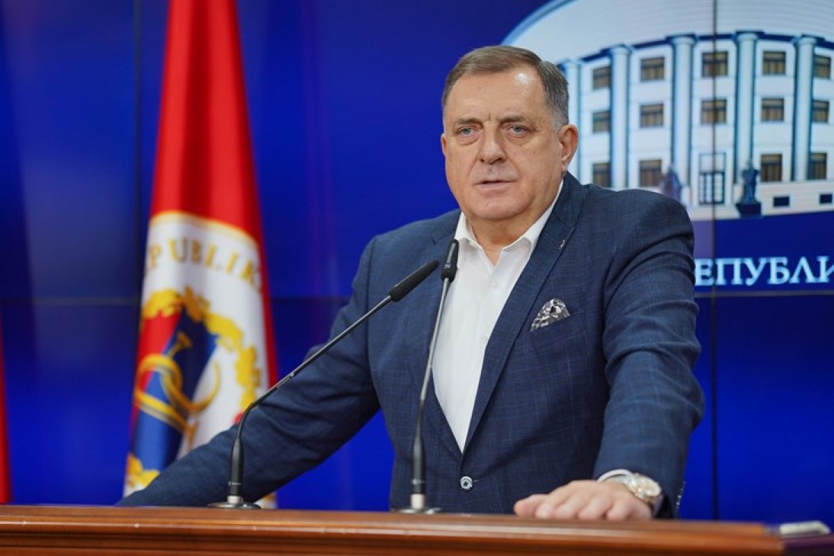 Dodik ide na paradu u Srbiju