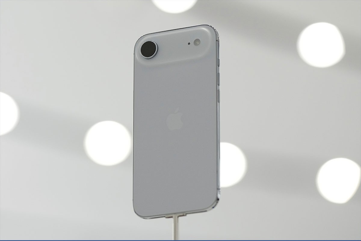 Ljudi pokušavaju polomiti novi iPhone Air, ali im ne ide od ruke (VIDEO)