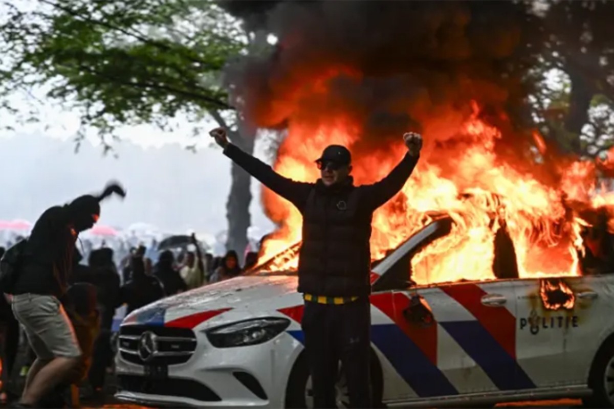 U Hagu privedeno najmanje 30 ljudi, demonstranti napali policiju