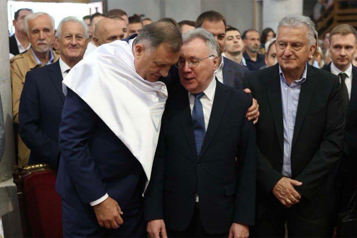 Dodik: Prva liturgija - istorijski dan za Srpsku
