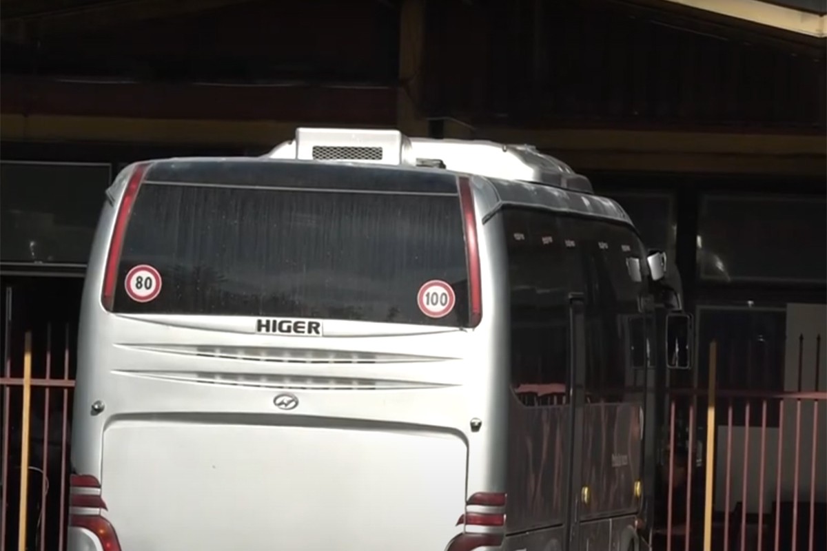 Zabrinjavajuće: Neispravni autobusi prevoze đake u Prijedoru (VIDEO)