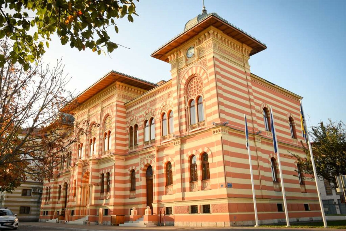 Brčko domaćin 42. Internacionalnih pozorišnih susreta, Irfan Mensur selektor