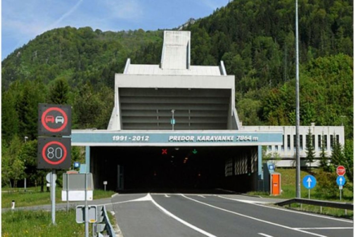 Vozač iz BiH zabio se u austrijske penzionere, teško su povrijeđeni