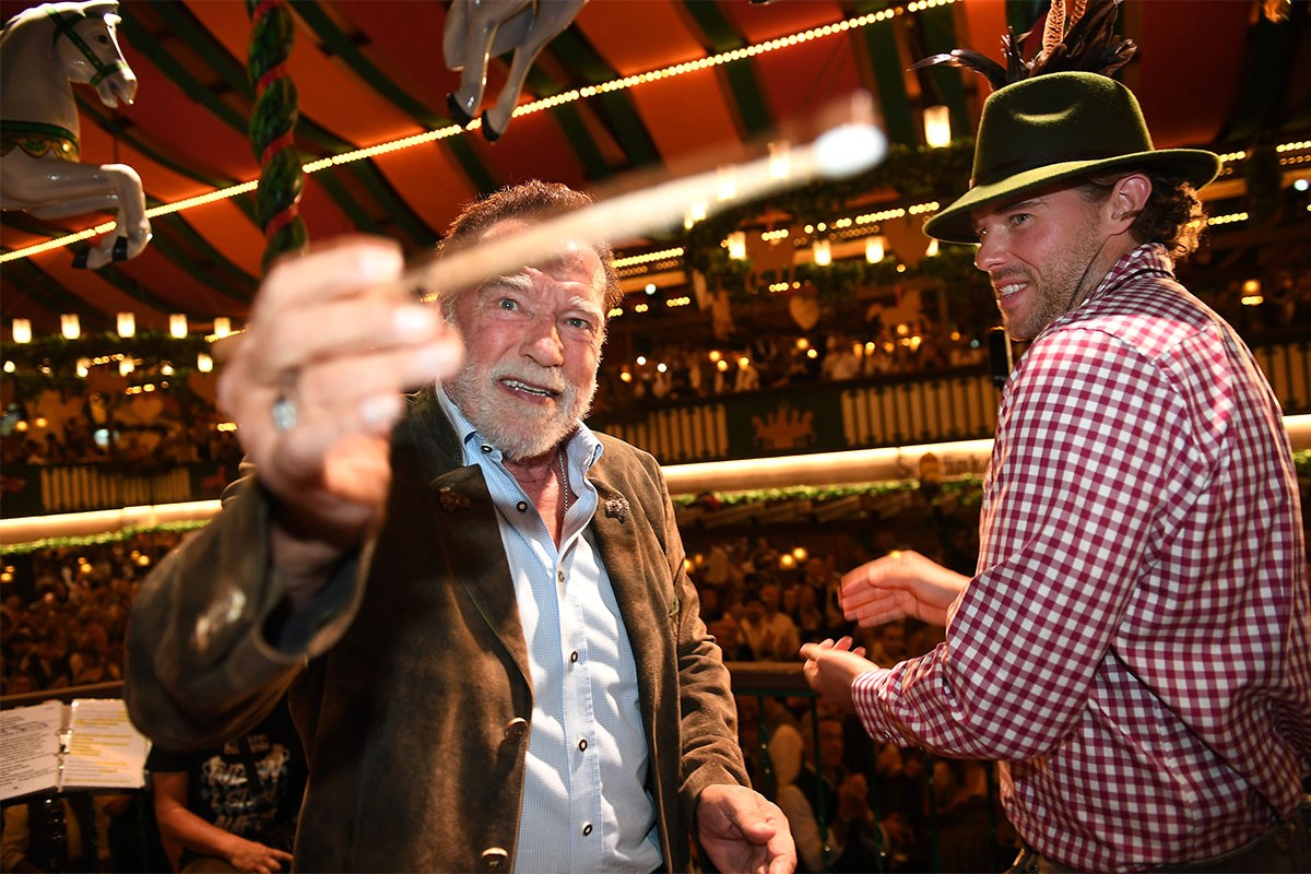 Švarceneger preuzeo dirigentsku palicu na Oktoberfestu (FOTO, VIDEO)