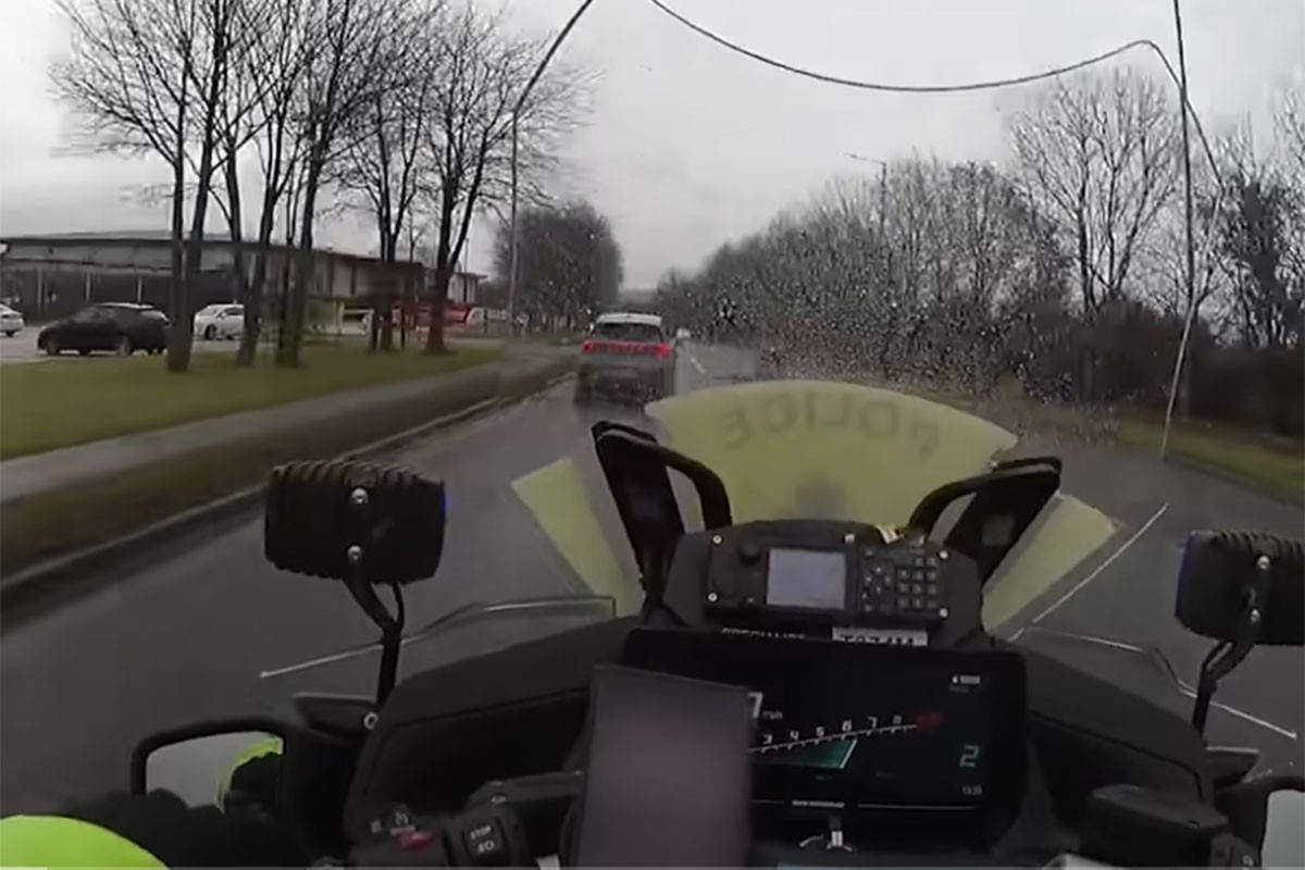 Sam sebe strpao u zatvor: Snimao kako bježi od policije vozeći 200 na sat (VIDEO)