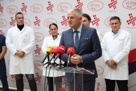 Milomir Ninković, poznati hirurg, u posjeti UKC RS