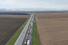 Nepregledna kolona vozila na auto-putu Beograd-Novi Sad (VIDEO)