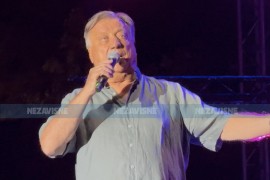 Halid Bešlić posljednji koncert održao u Banjaluci: Ovako je tada ...