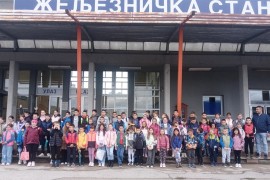 "Željeznice RS": Besplatan prevoz za đake iz Petrova povodom Nedjelje ...