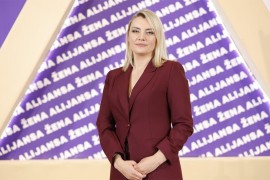 Crnogorska političarka nedolazak na posao naplatila više od 17.000 ...