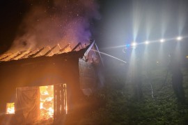 Požar u Krupi na Vrbasu: Izgorjela štala, stradala jedna životinja ...