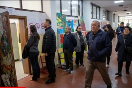 CIK u Prištini: Do 19h glasalo 38,87% upisanih, u Zvečanu 59,75%, u ...