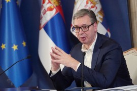 Aleksandar Vučić oprostio se od Halida Bešlića: Poslao vijenac i poruku (FOTO)