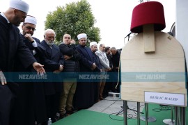 Sahranjen Halid Bešlić: Taktovima Romanije otišao u legendu i vječnost (FOTO)