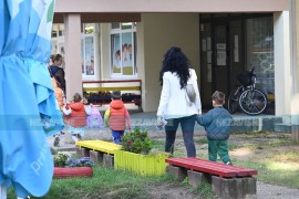 Vaspitači u Banjaluci izlaze na ulicu, roditelji između podrške i ...