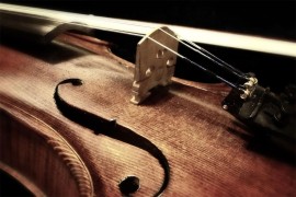 Jermenski violinista sviraće na Stradivarijevoj violini staroj 300 ...