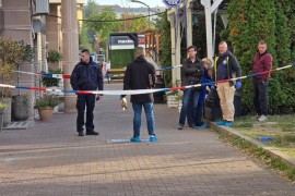U Novom Sadu nađena mrtva beba pored kontejnera, uhapšena majka (FOTO)