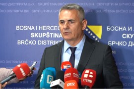 Milić: Glumci pozorišta "Duško Radović" zloupotrijebili ...
