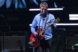Gitara Noela Galagera, uništena u svađi, prodata za 330.000 evra