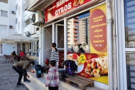 Turci meta i u Baru: Demoliran fast food