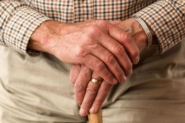 Prevaren 70-godišnjak: Naručio slušni aparat, dobio zvučnike