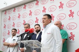 Stručnjaci iz Zagreba na UKC RS: Izvešće operaciju koljena kako do ...