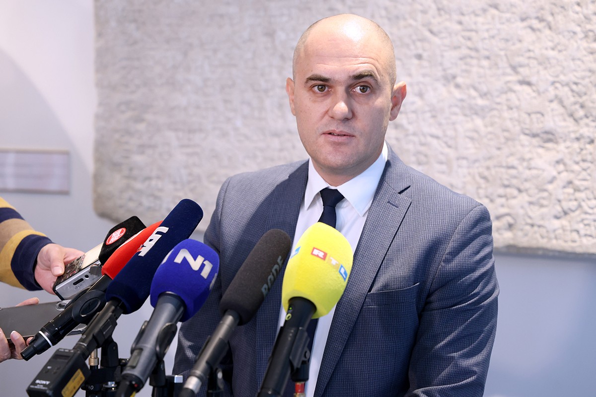 Dabro se oglasio o optužnici: “Doći će maca na vratanca”